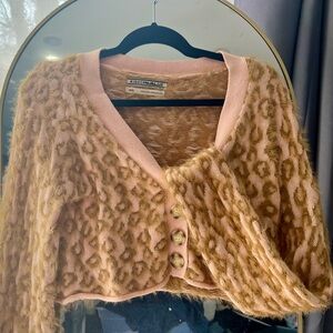 Women's Tan Sweater new without tags. Size M